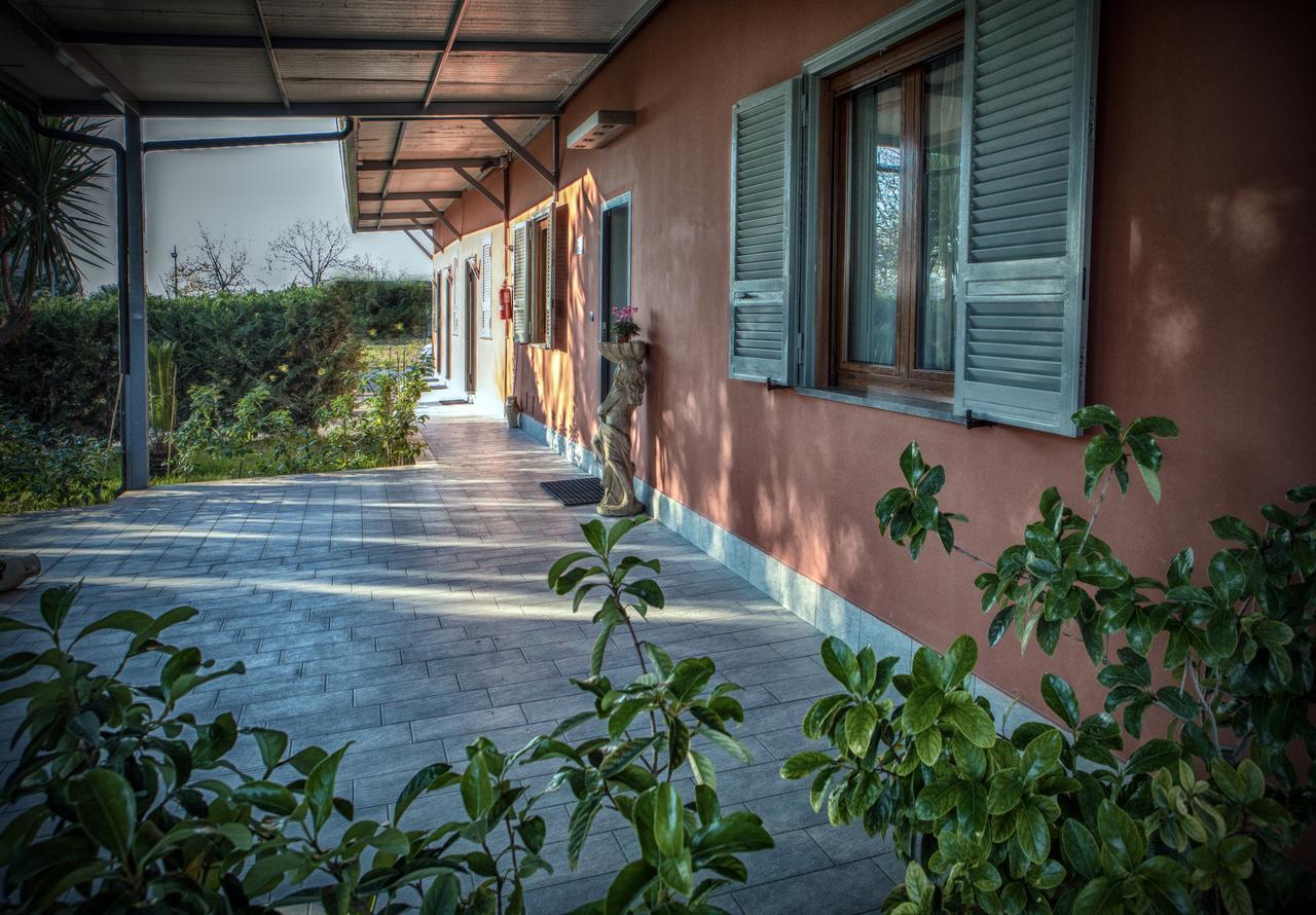 My Svago Hotel Mariglianella Bagian luar foto