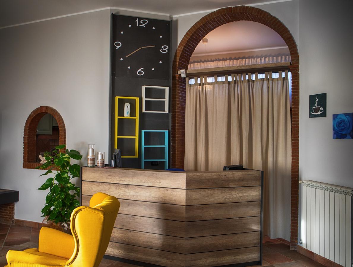 My Svago Hotel Mariglianella Bagian luar foto